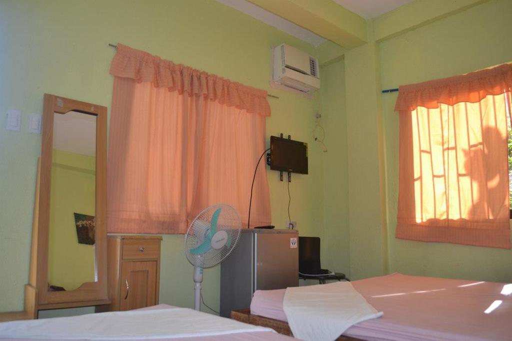 Ellen'S Resort Balabag  Ruang foto